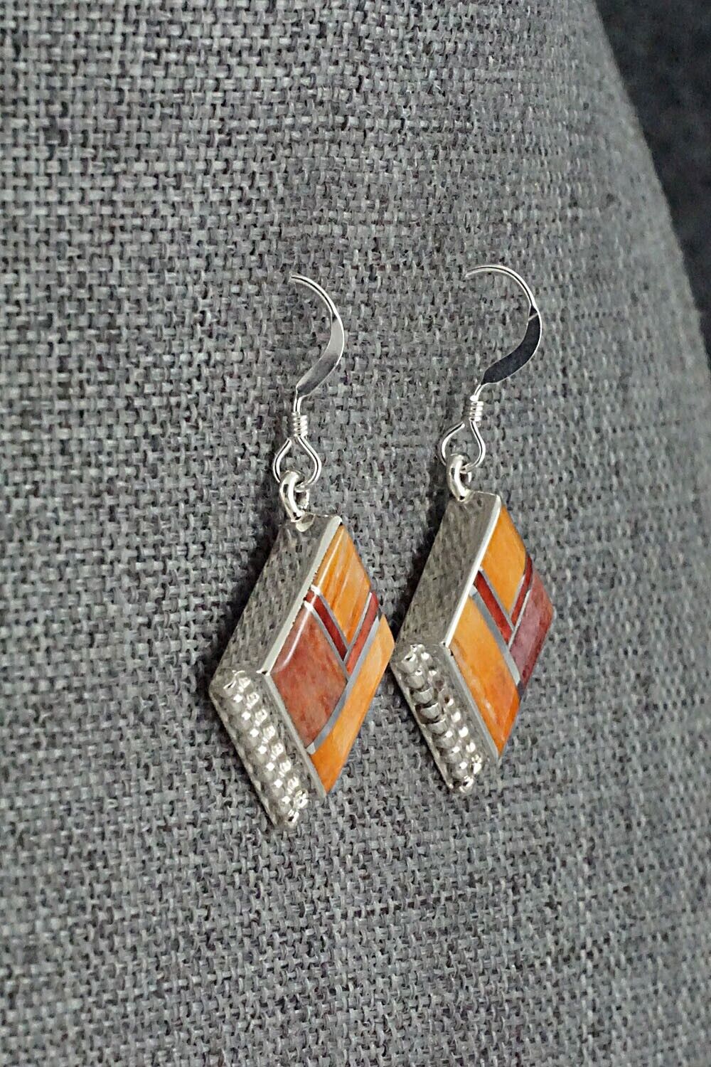 Spiny Oyster & Sterling Silver Inlay Earrings - James Manygoats