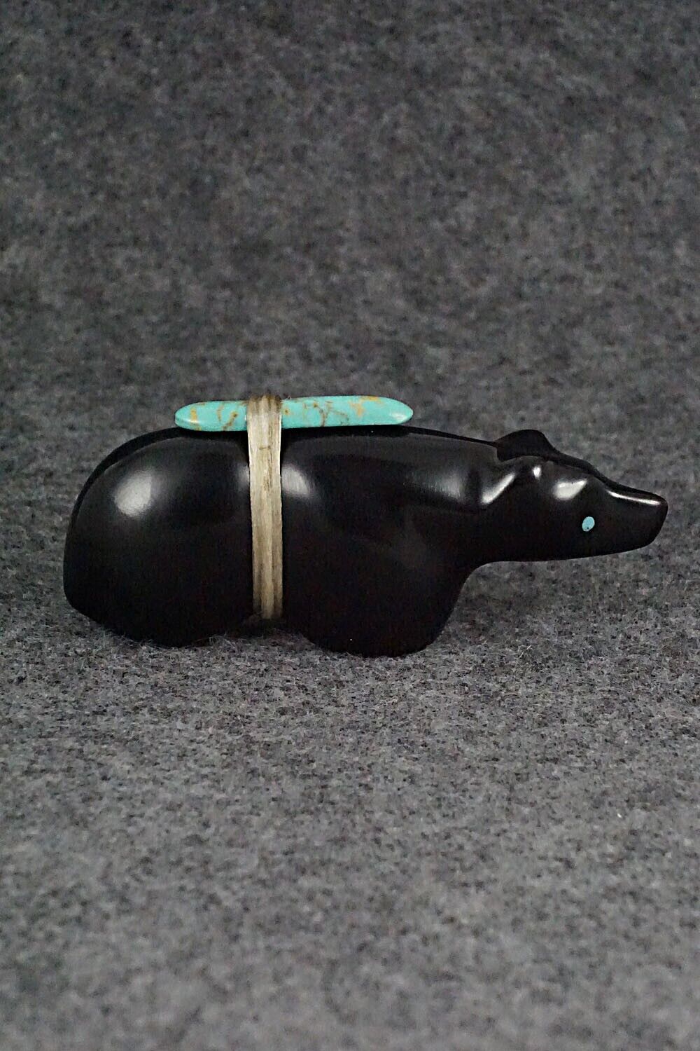 Bear Zuni Fetish Carving - Herbert Halate