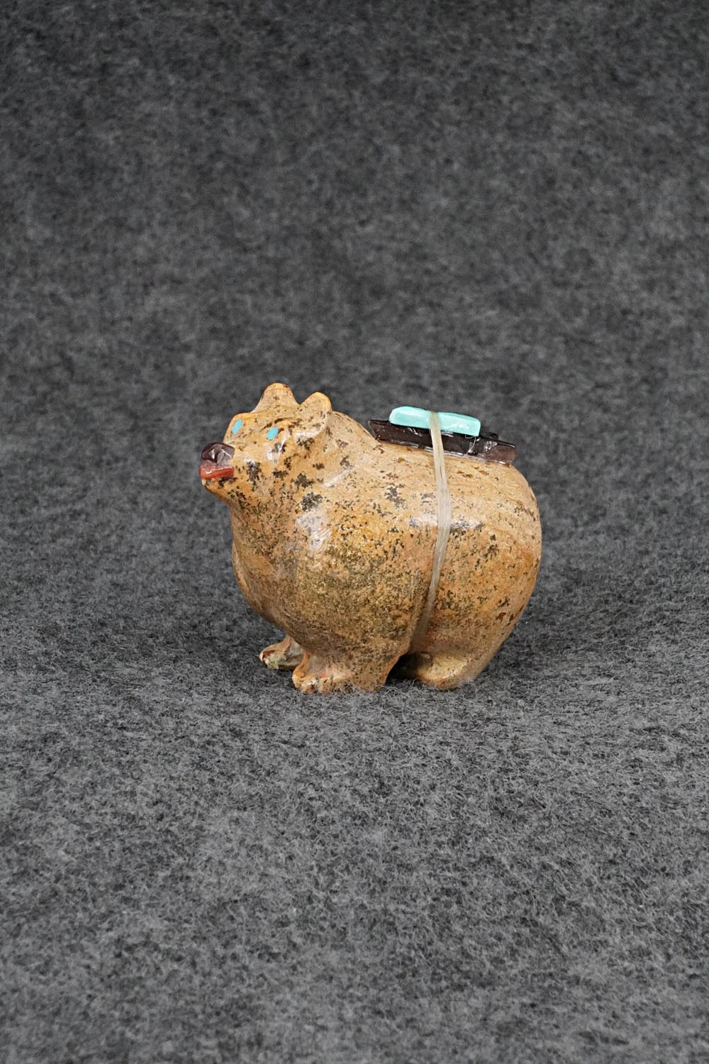 Bear Zuni Fetish Carving - Freddie Leekya