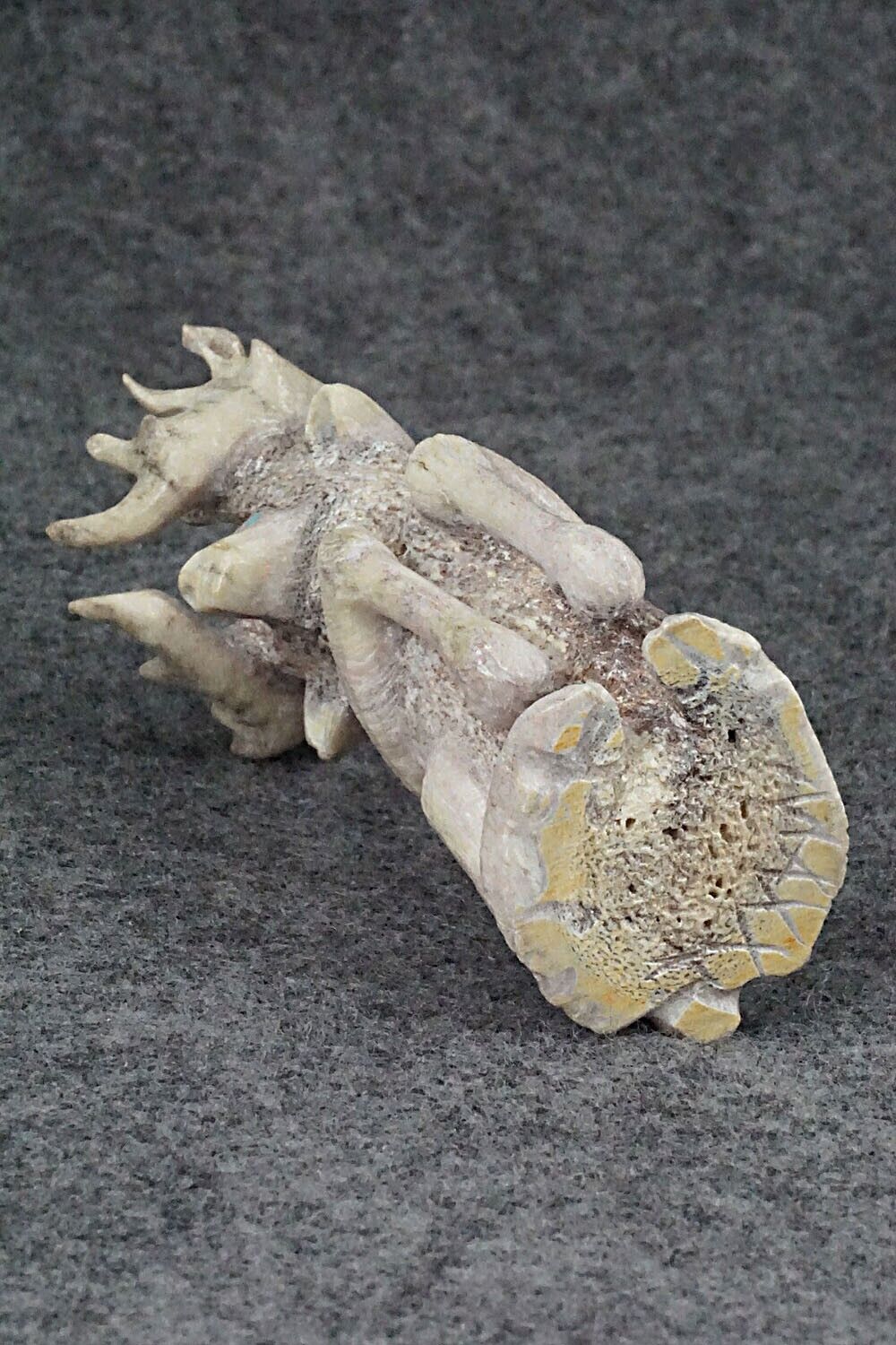 Deer Zuni Fetish Carving - Maxx Laate