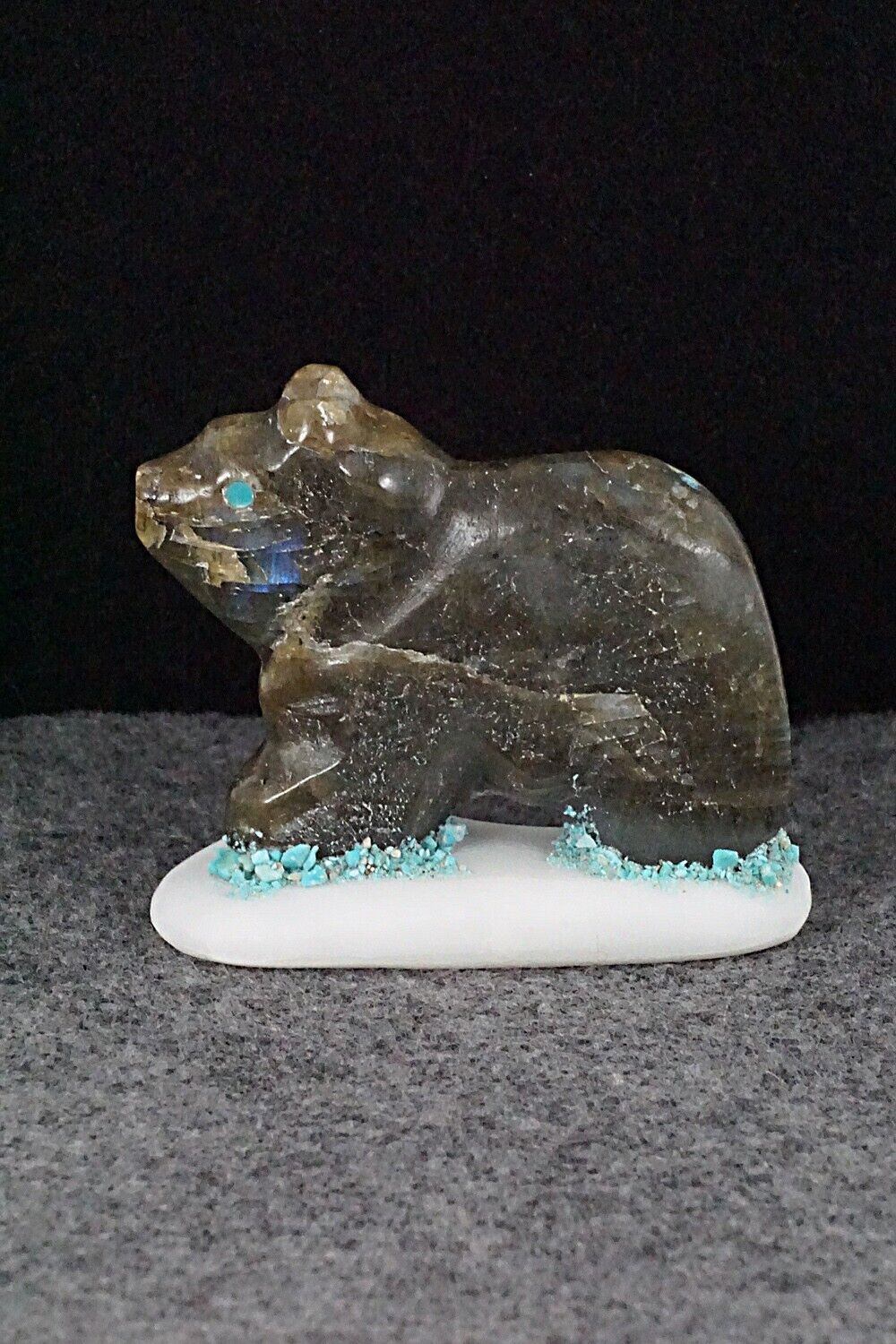 Bear Zuni Fetish Carving - Daniel Chattin