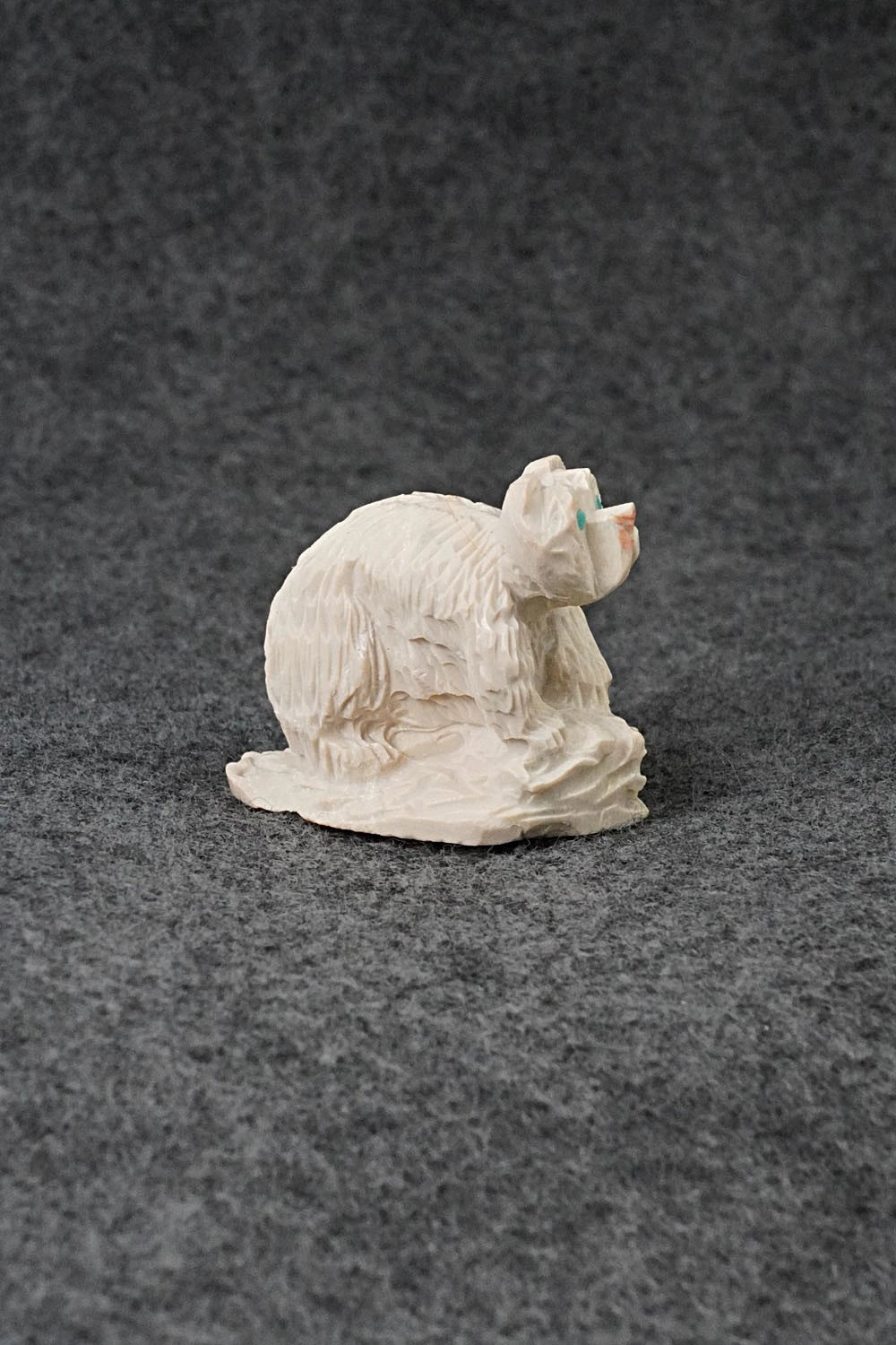 Bear Zuni Fetish Carving - Adrian Cachini