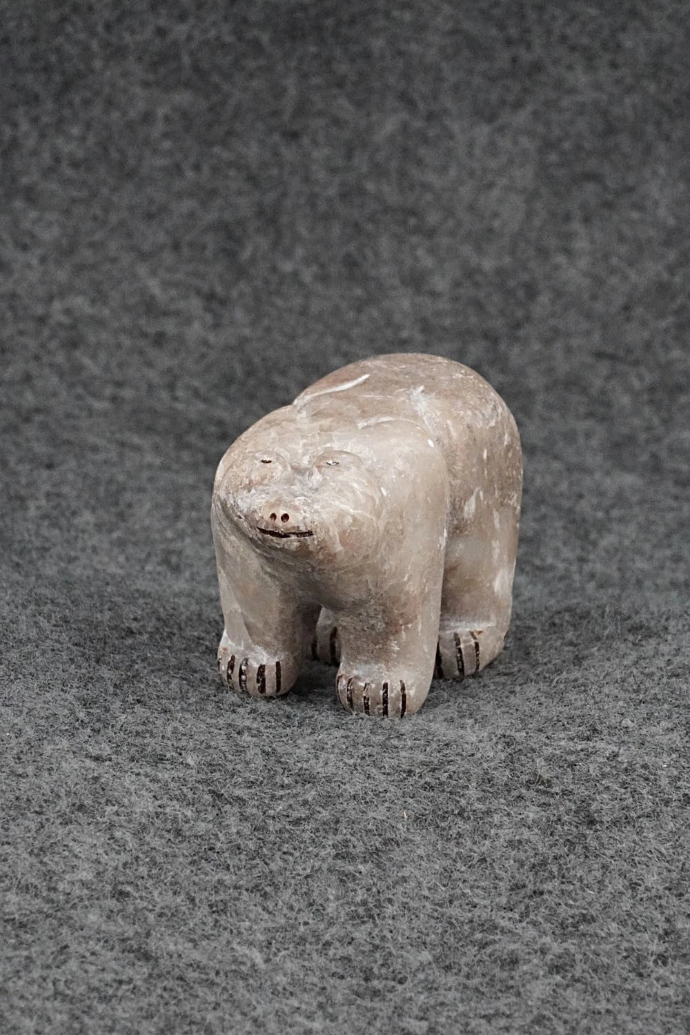 Bear Zuni Fetish Carving - Rick Kallestewa