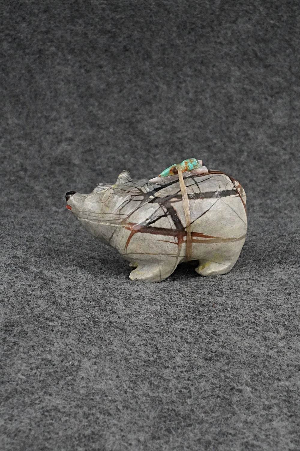 Bear Zuni Fetish Carving - Freddie Leekya