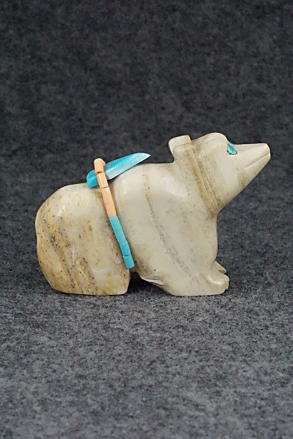 Bear Zuni Fetish Carving - Luey Cooeyate