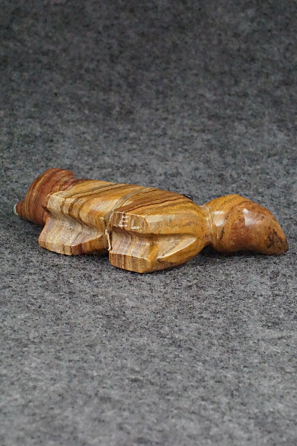 Wolf Zuni Fetish Carving - Enrike Leekya