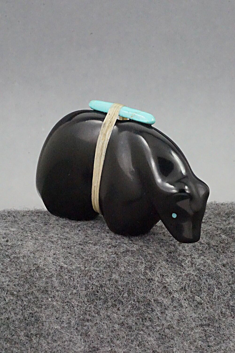 Bear Zuni Fetish Carving - Herbert Halate
