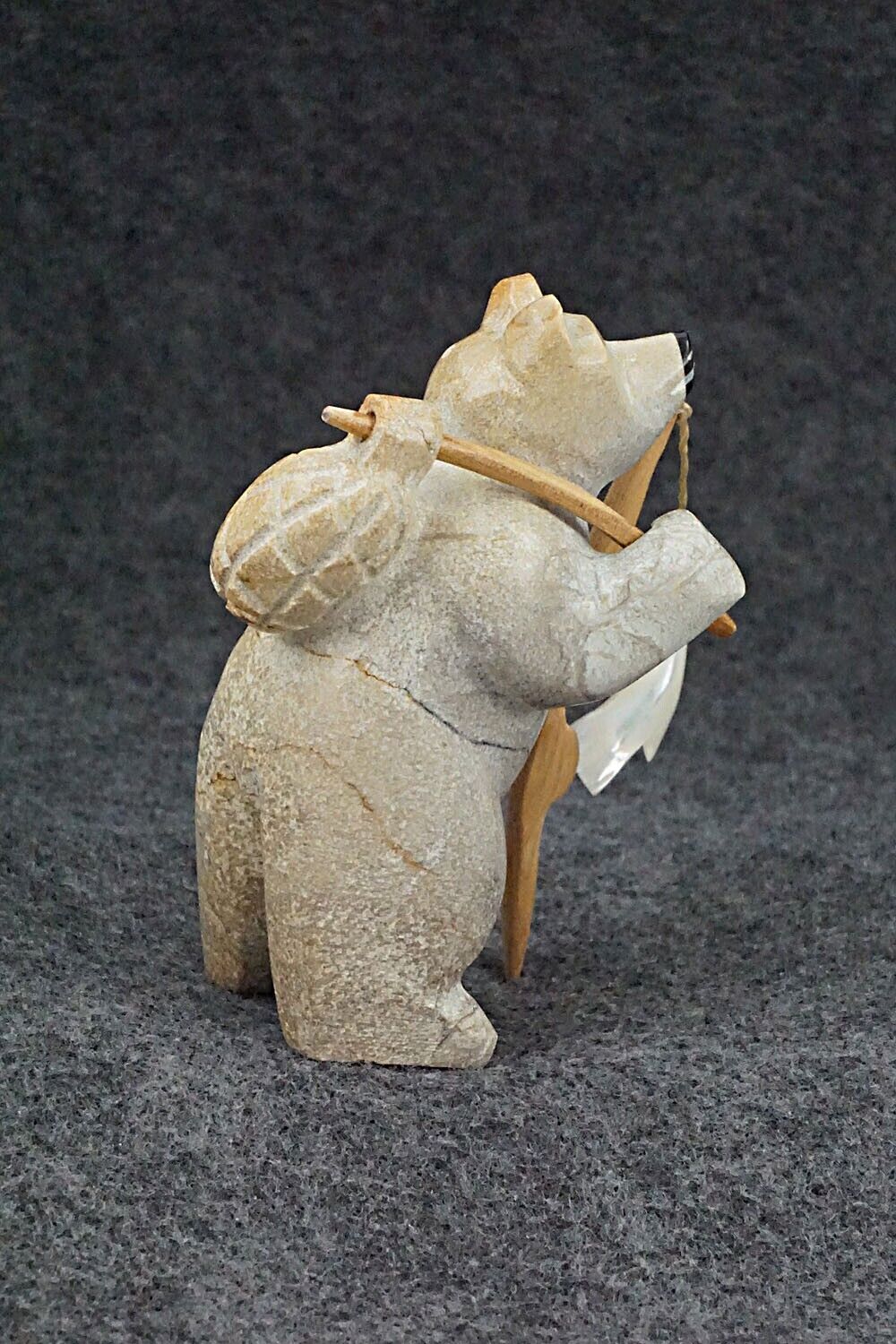 Bear with Fishing Pole Zuni Fetish Carving - Enrike Leekya