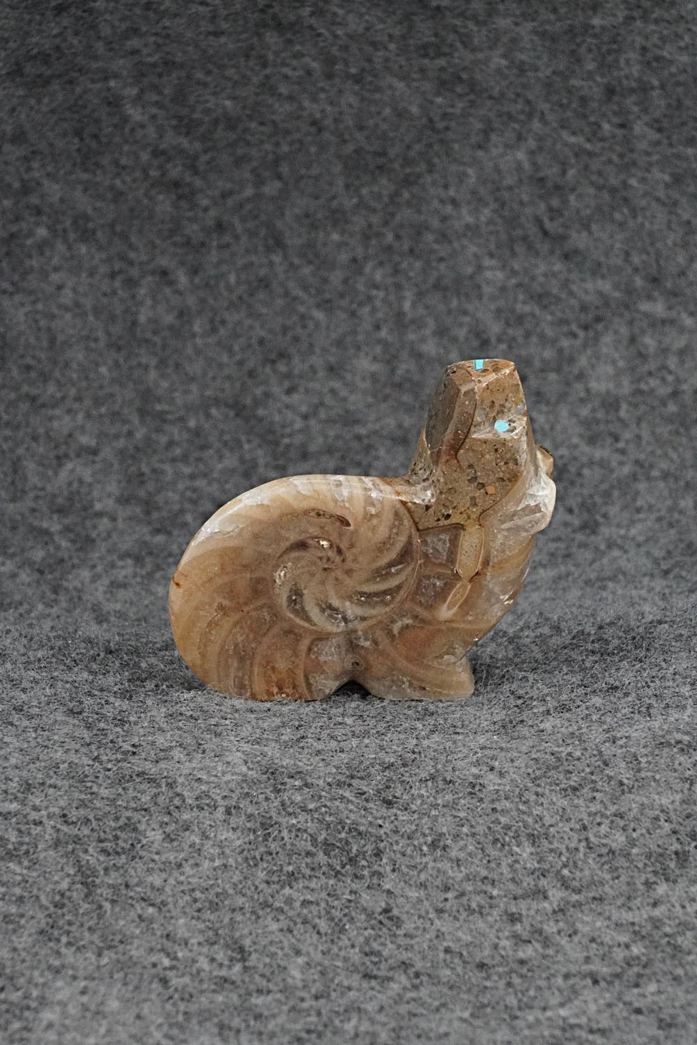 Bear Zuni Fetish Carving - Kenric Laiwakete