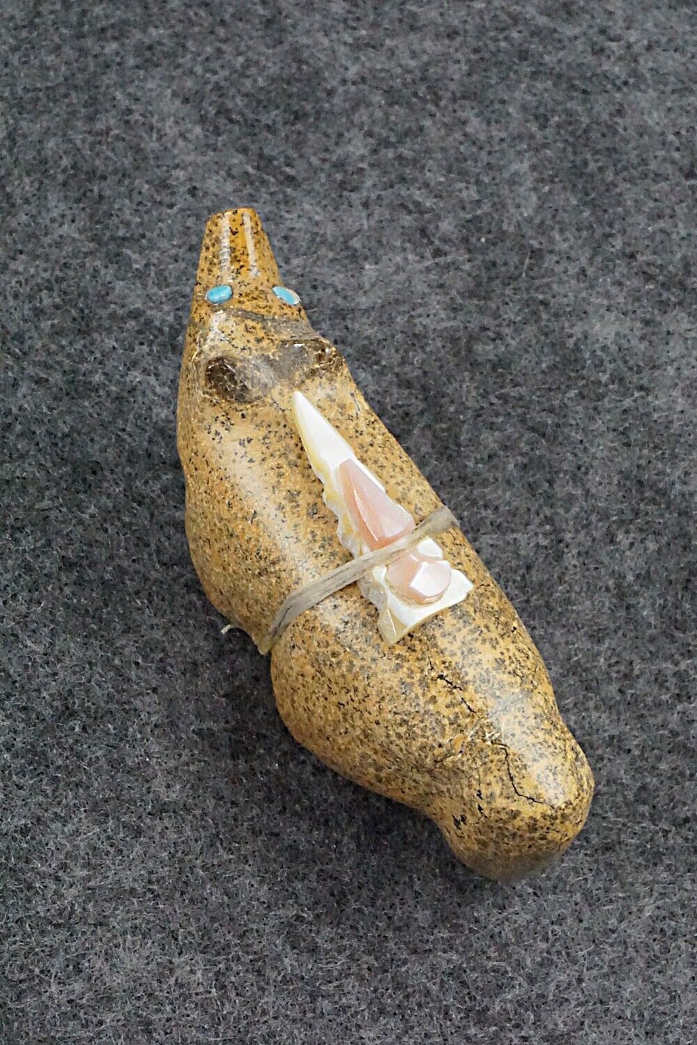 Wolf Zuni Fetish Carving - Delvin Leekya