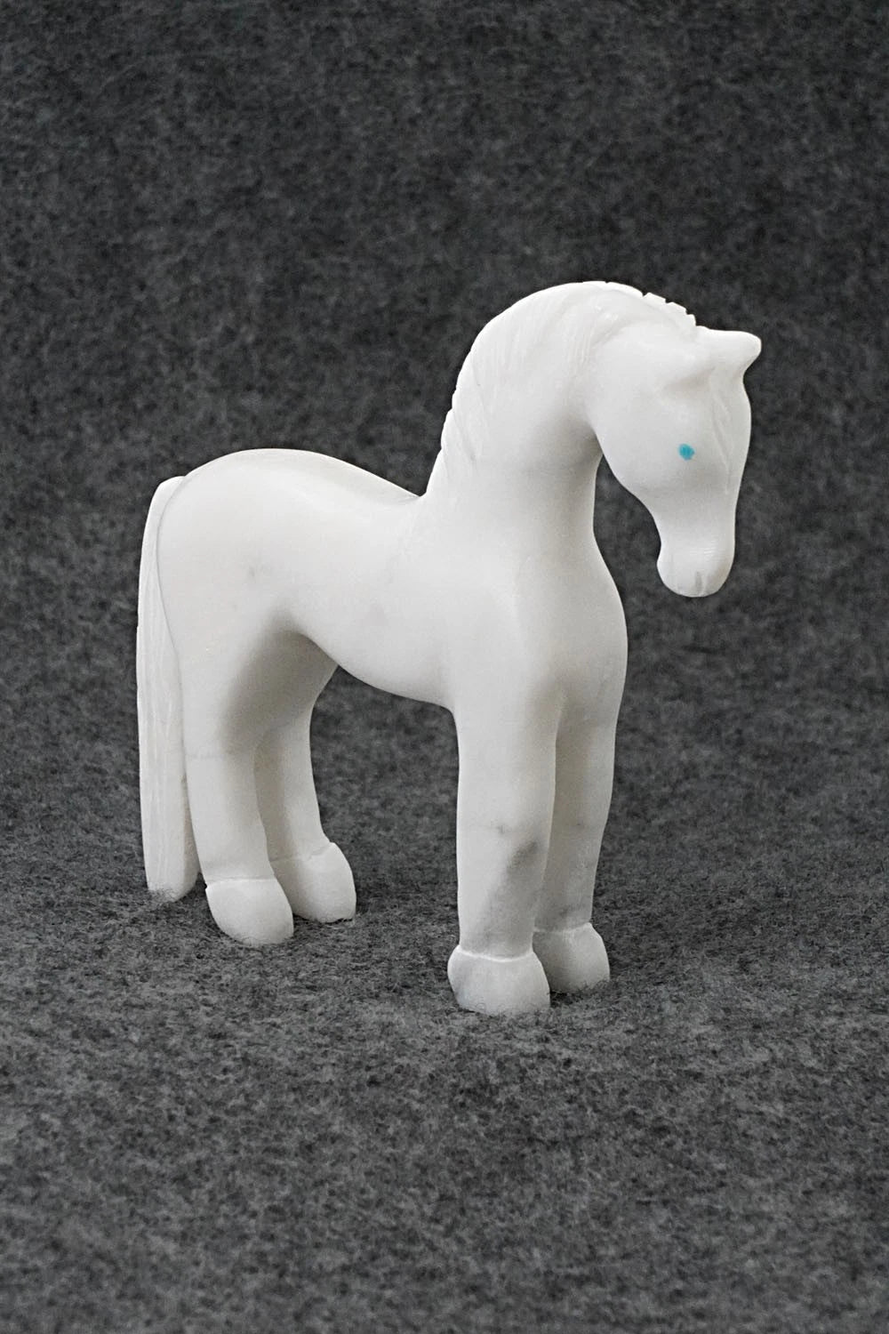 Horse Zuni Fetish Carving - Andres Lementino