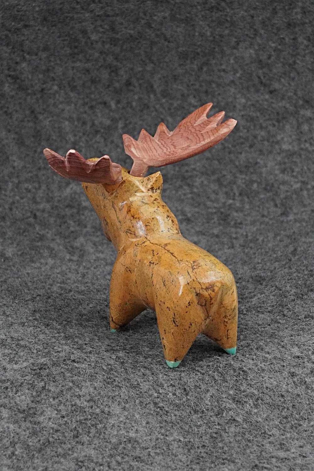 Moose Zuni Fetish Carving - Enrike Leekya
