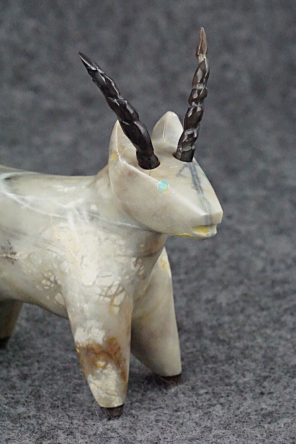 Oryx Zuni Fetish Carving - Enrike Leekya