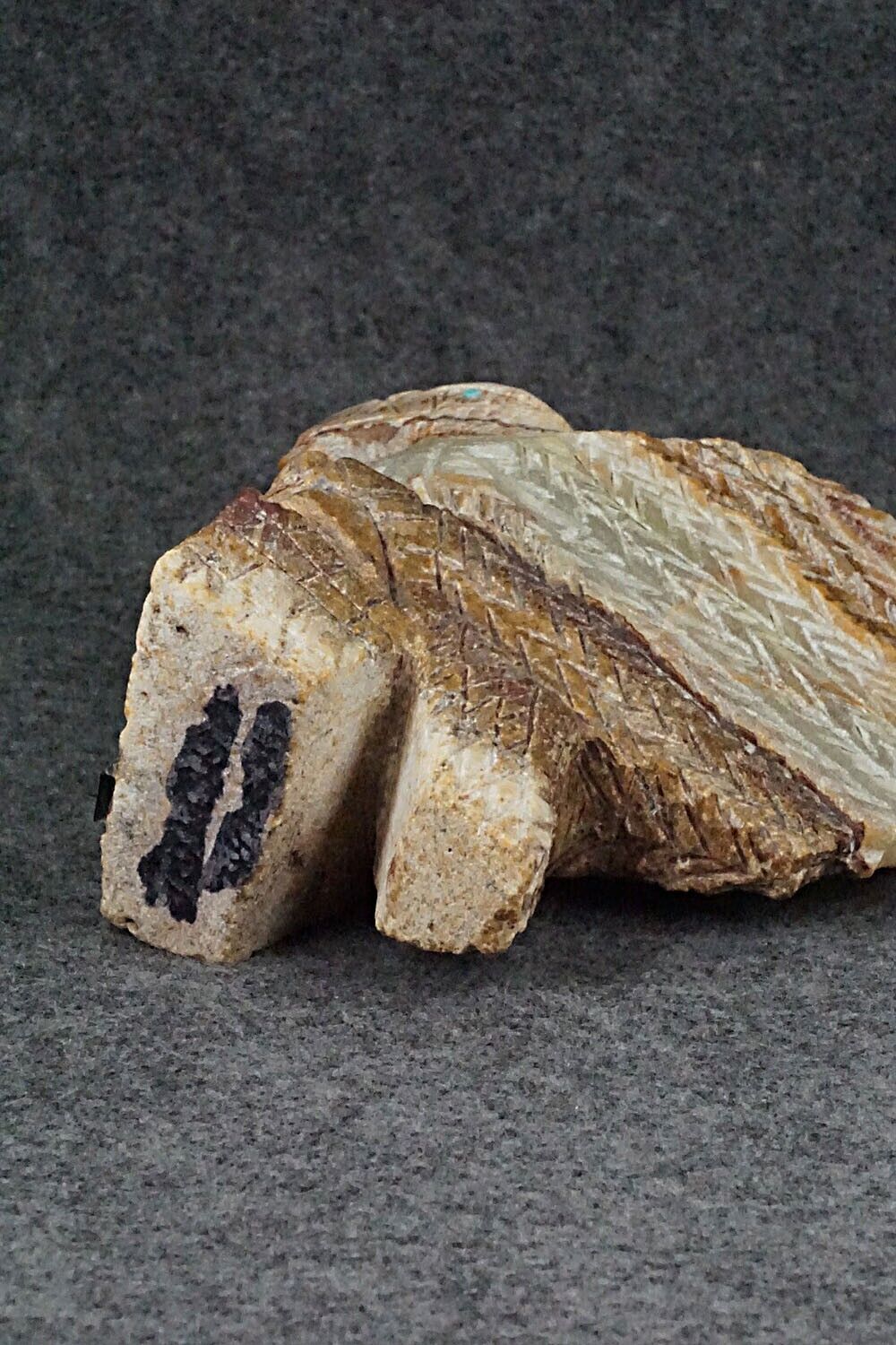 Eagle Zuni Fetish Carving - Jon Quam