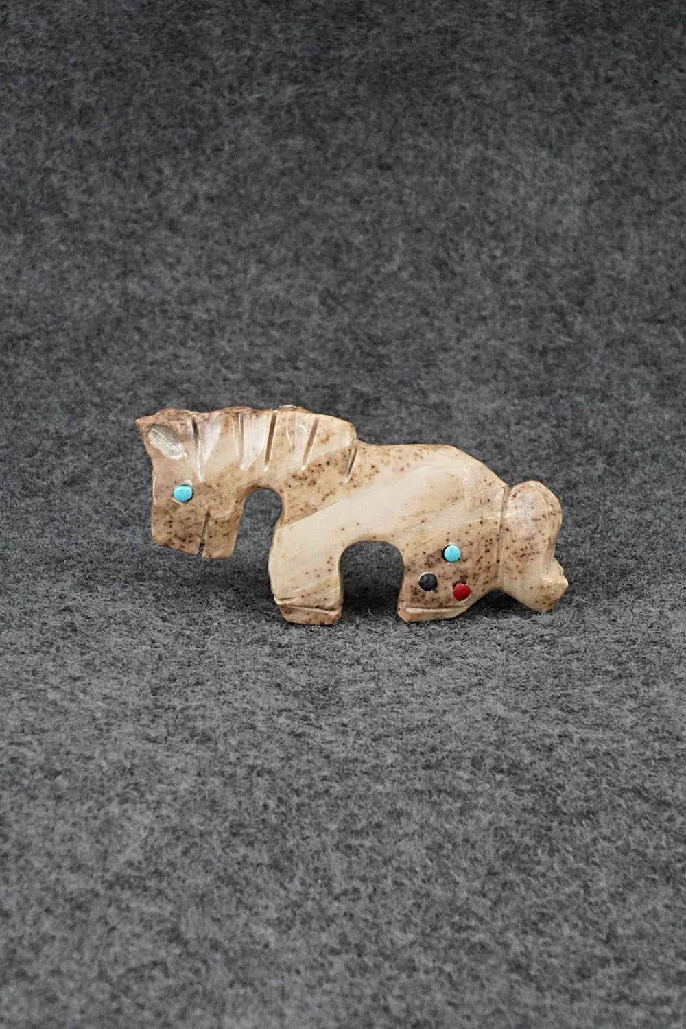Horse Zuni Fetish Carving - Dannette Laate
