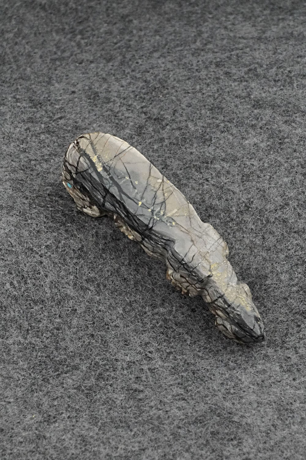 Otter Zuni Fetish Carving - Tony Mackel