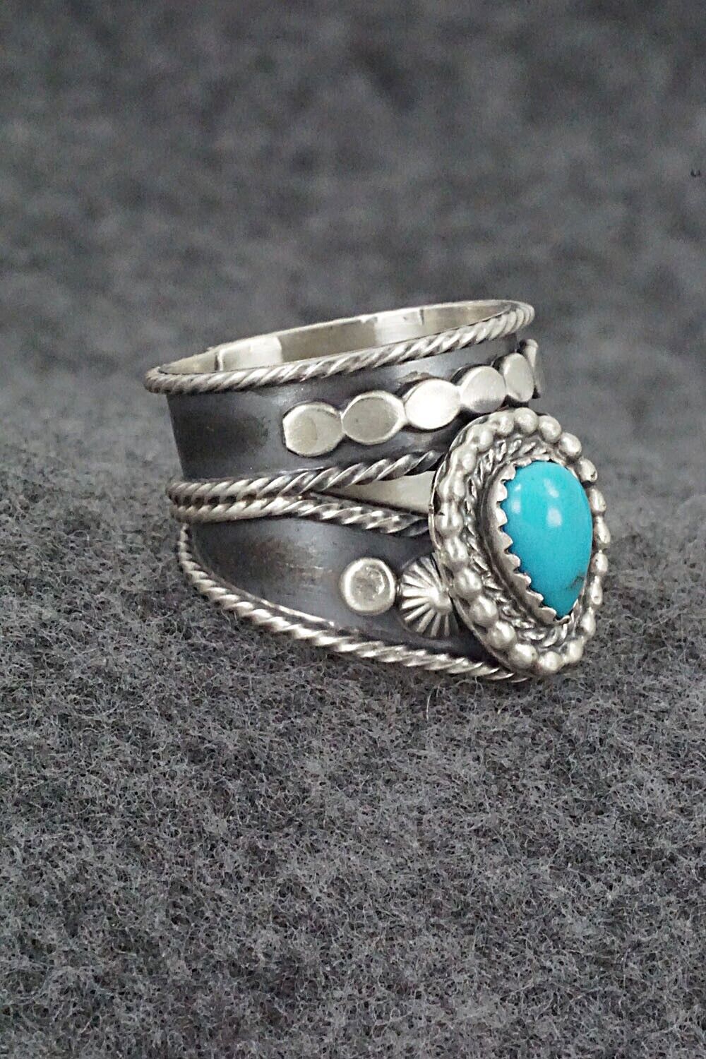 Turquoise & Sterling Silver Ring - Tom Lewis - Size 9