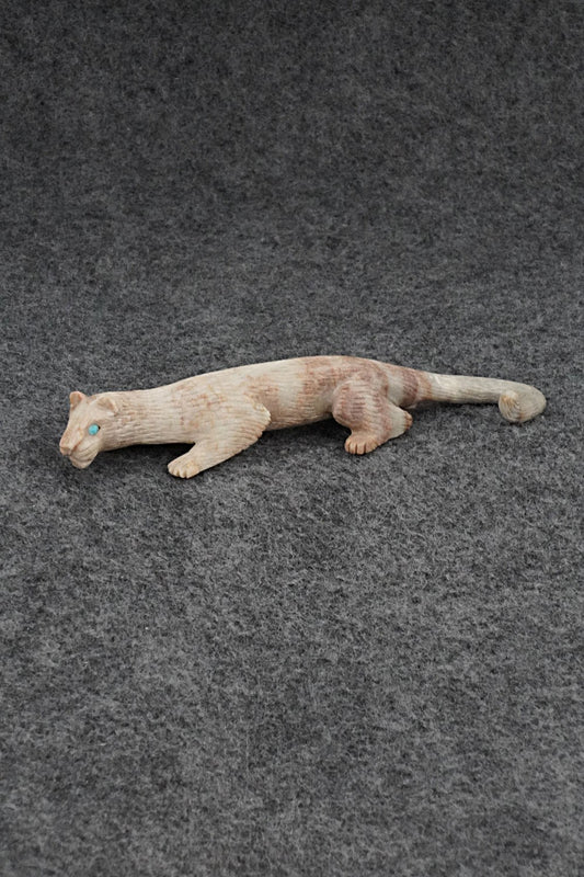 Mountain Lion Zuni Fetish Carving - Lance Cheama