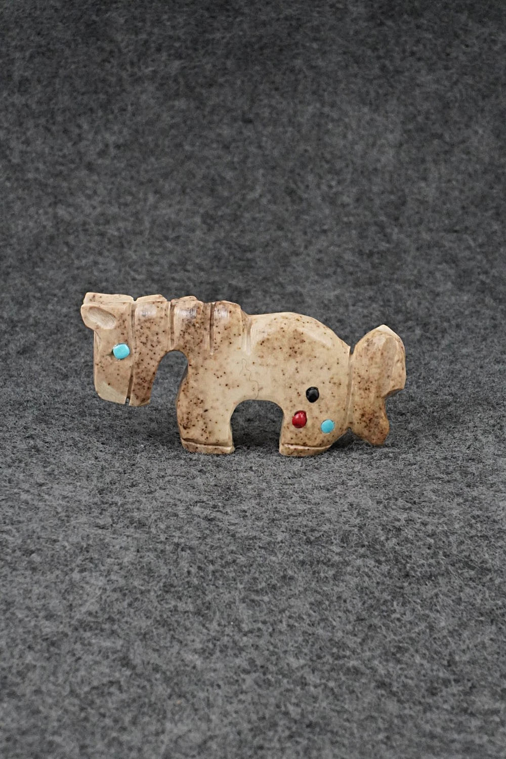 Horse Zuni Fetish Carving - Dannette Laate