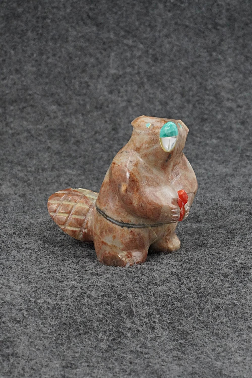 Beaver Zuni Fetish Carving - Enrike Leekya