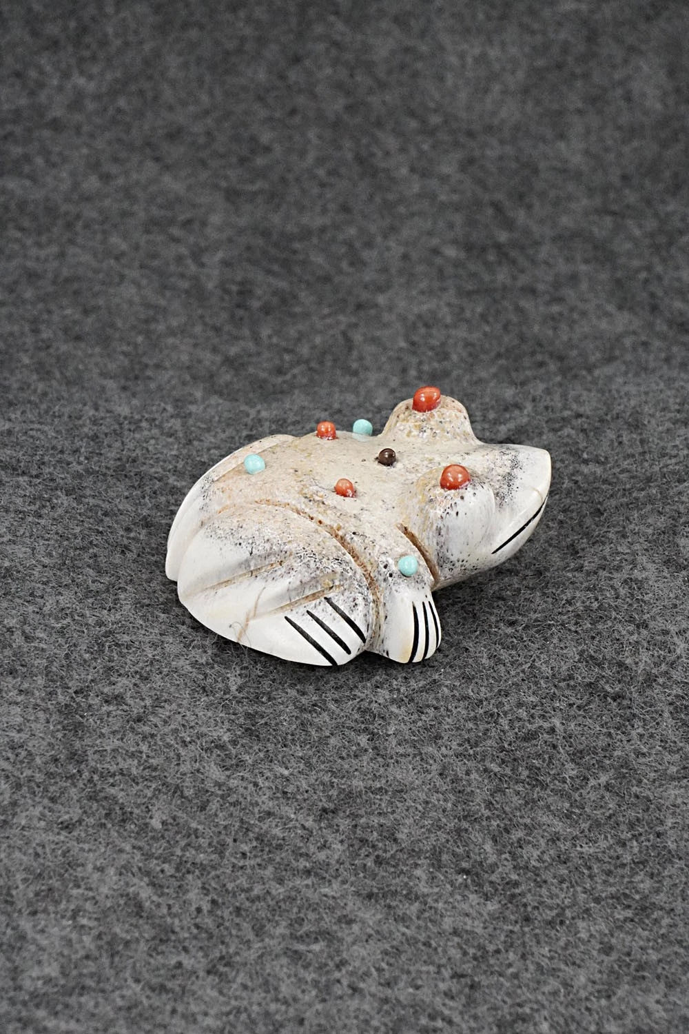 Frog Zuni Fetish Carving - Claudia Peina