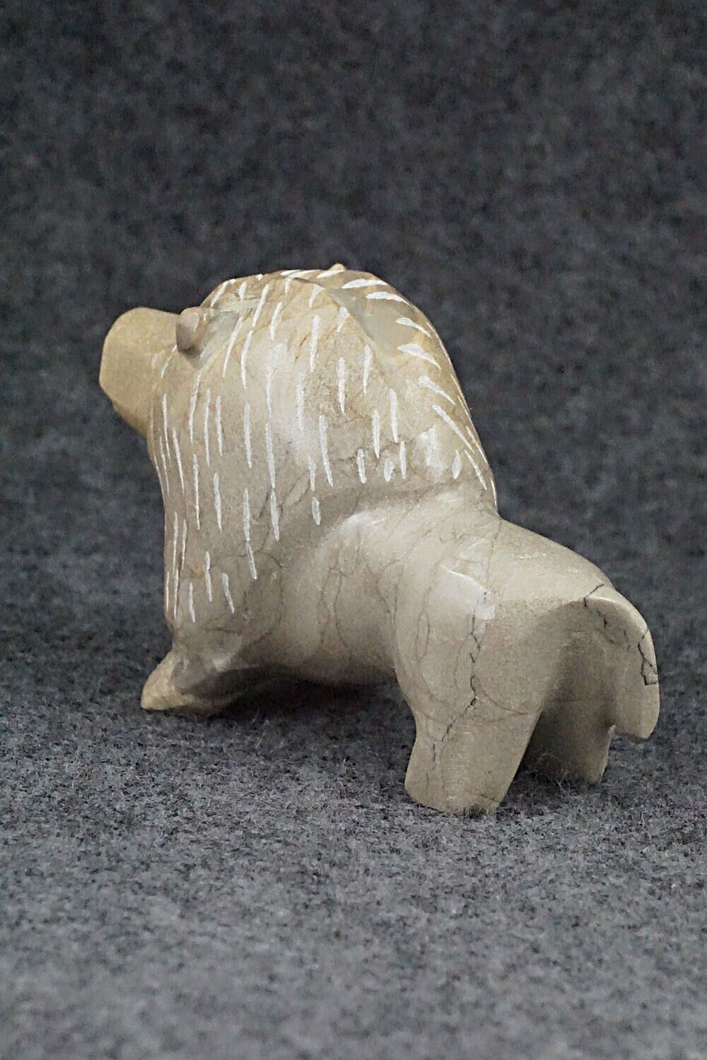 Lion Zuni Fetish Carving - Enrike Leekya