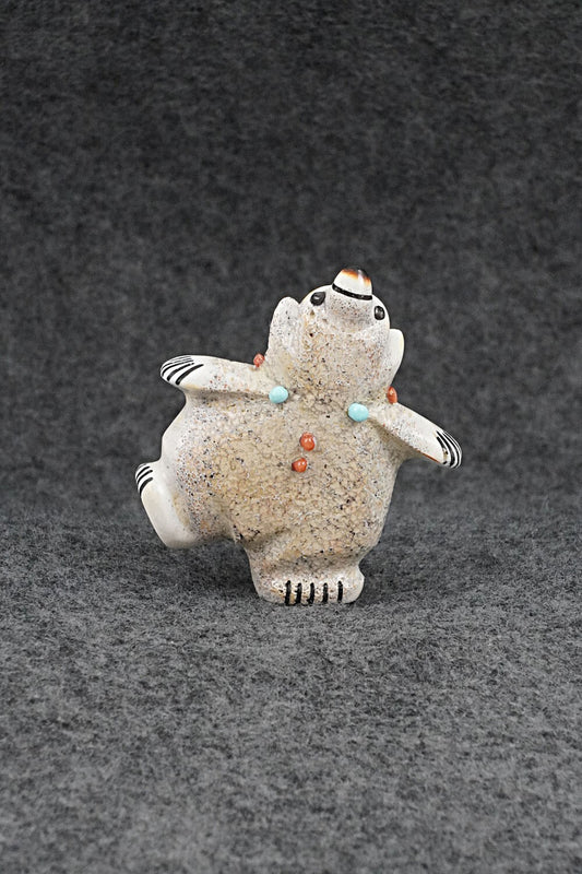 Bear Zuni Fetish Carving - Claudia Peina