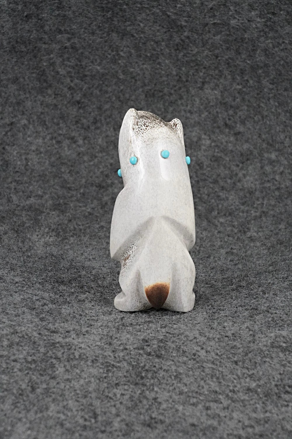 Bear Zuni Fetish Carving - Claudia Peina