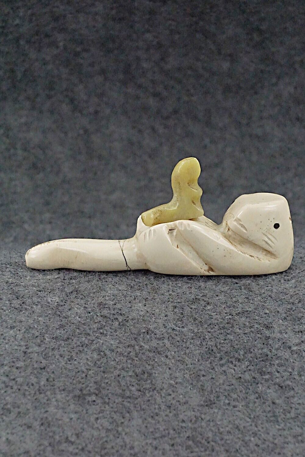 Otter with Cub Zuni Fetish Carving - Justin Red Elk