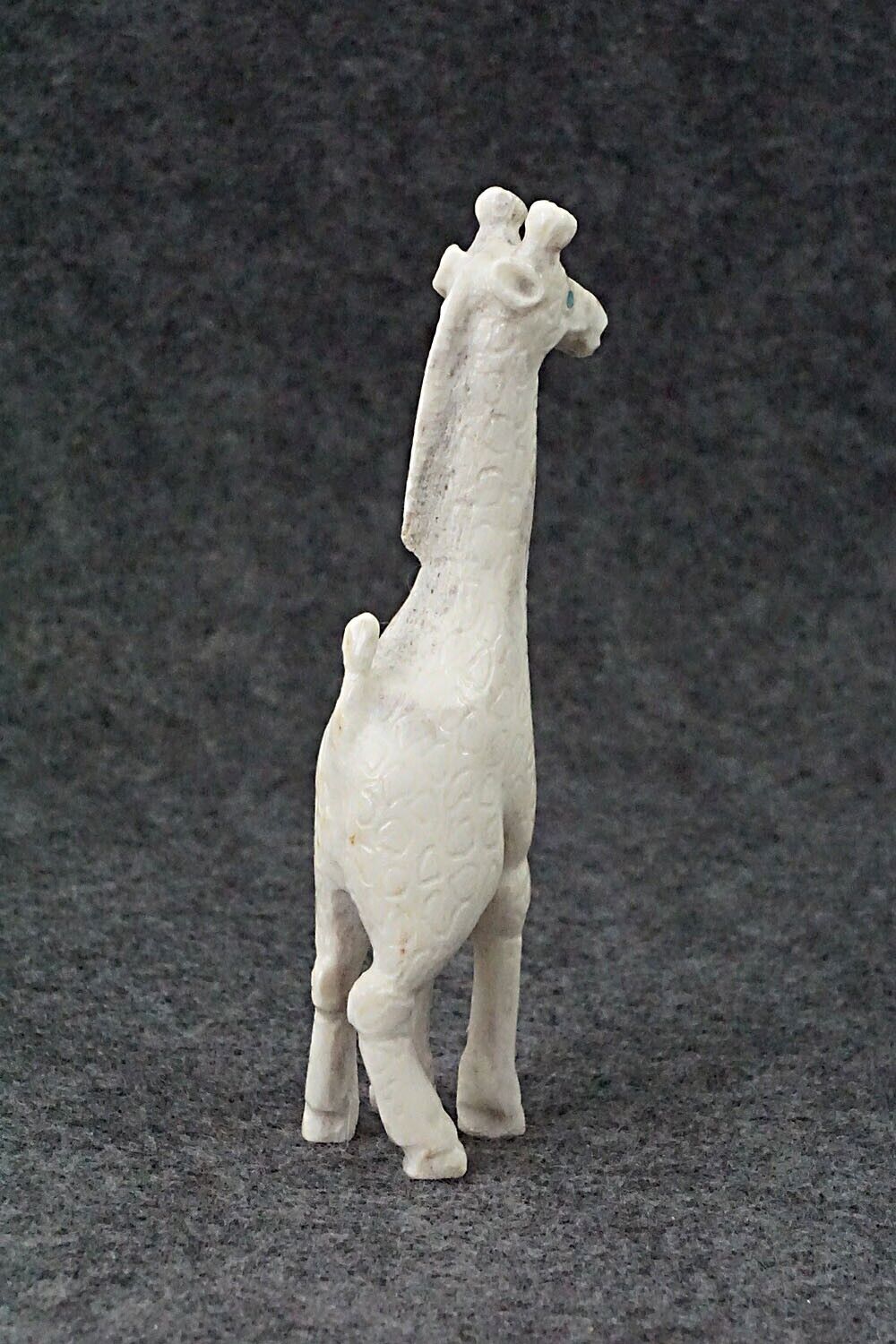 Giraffe Zuni Fetish Carving - Maxx Laate