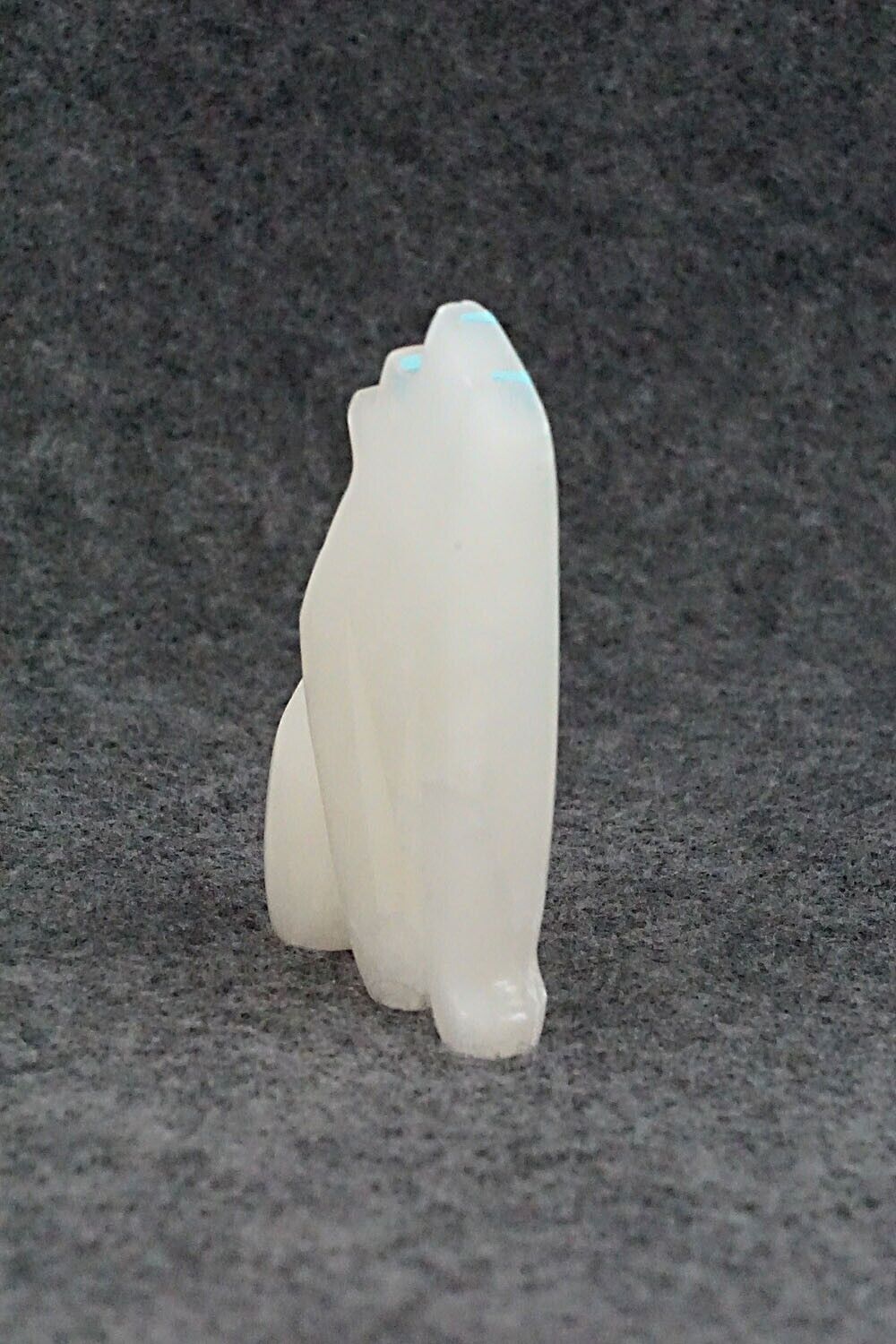 Wolf Zuni Fetish Carving - Bernard Laiwakete
