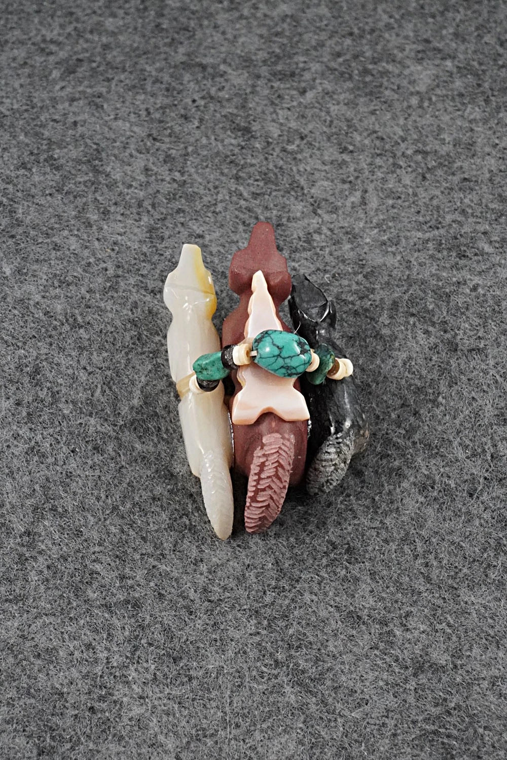 Wolf Zuni Fetish Carving - Daisy Rose Leonard