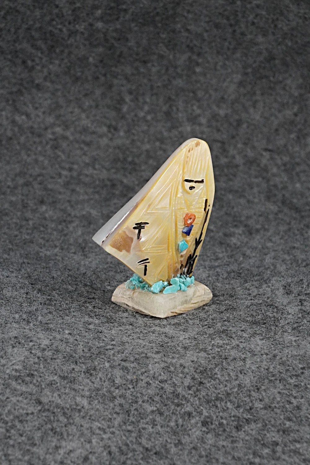 Corn Maiden Zuni Fetish Carving - Gloria Chattin
