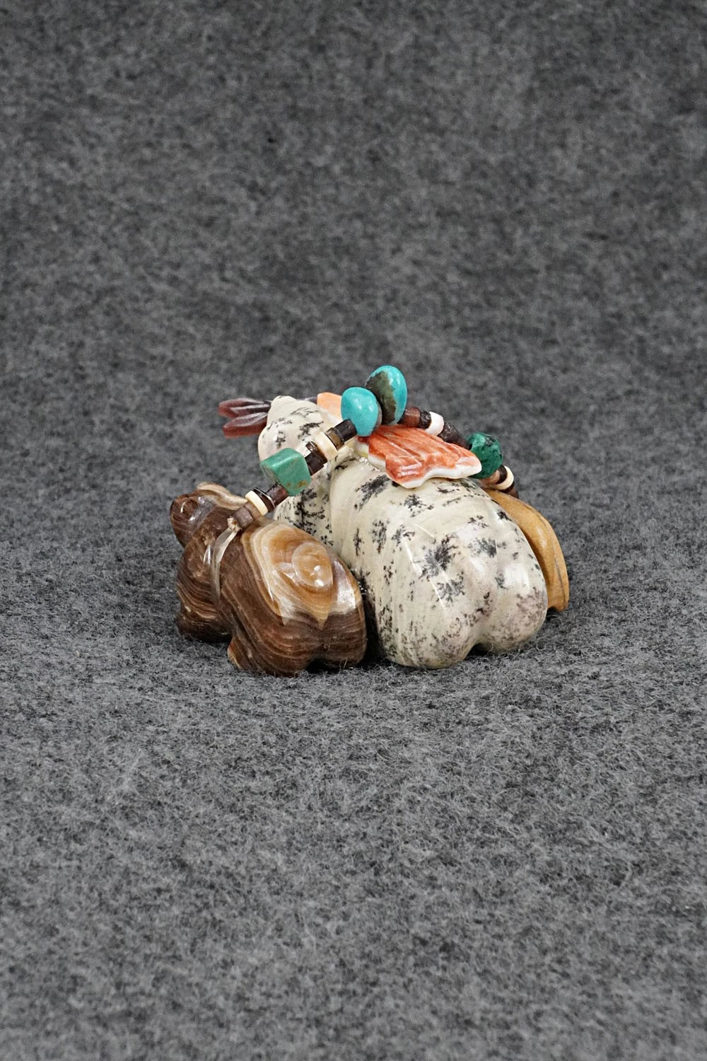 Bear Zuni Fetish Carving - Daisy Rose Leonard