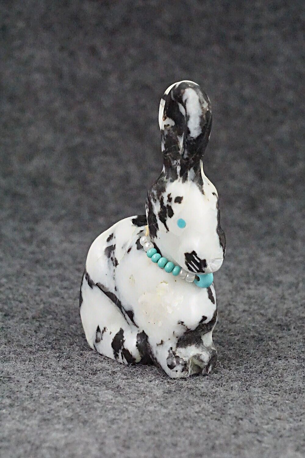 Jack Rabbit Zuni Fetish Carving - Andres Lementino