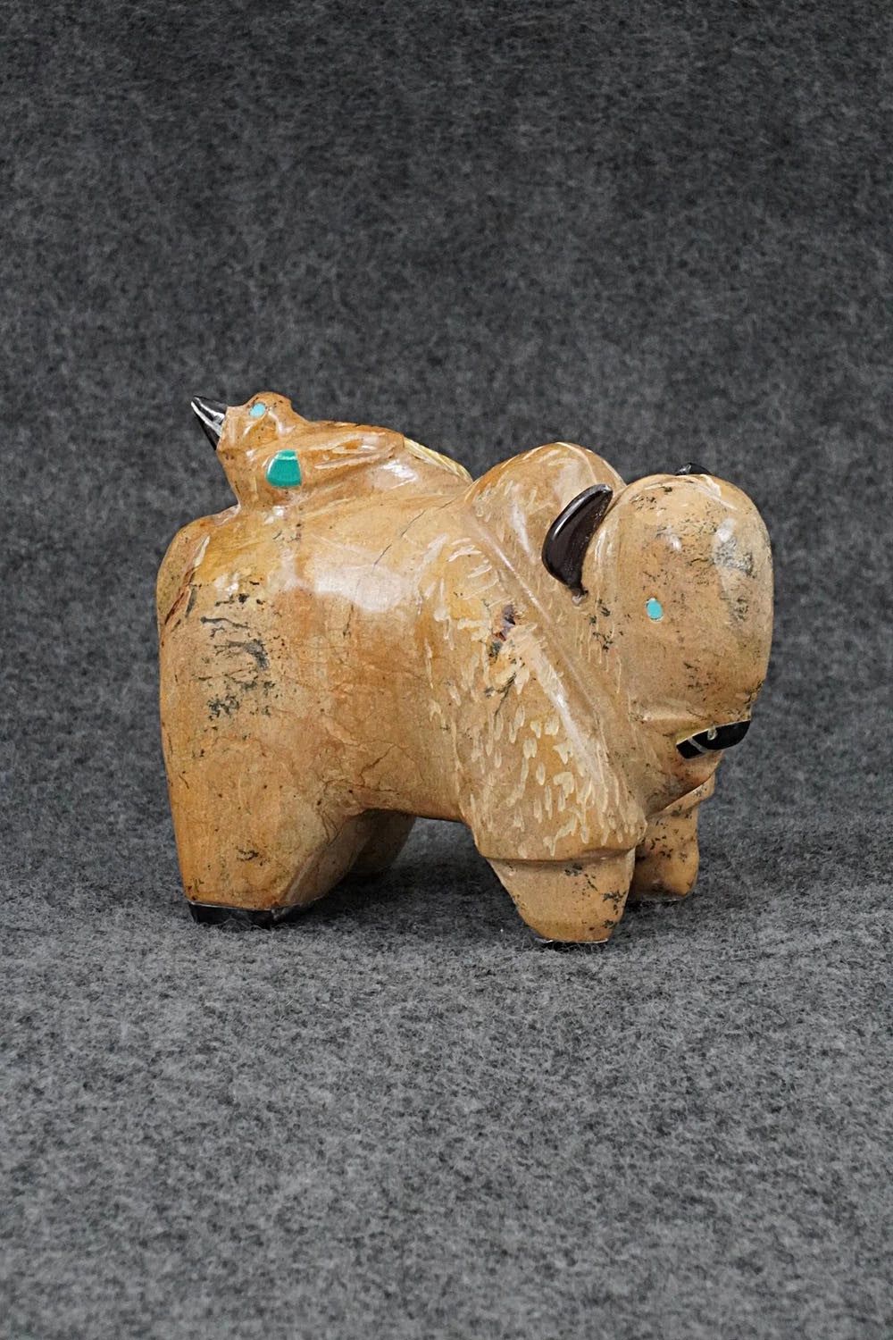 Buffalo Zuni Fetish Carving - Freddie Leekya