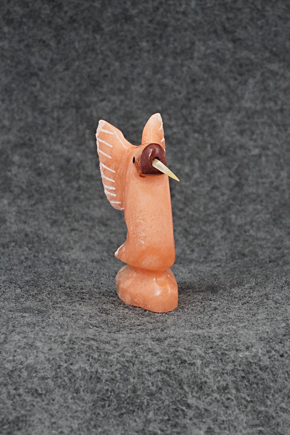 Humming Bird Zuni Fetish Carving - Justin Red Elk