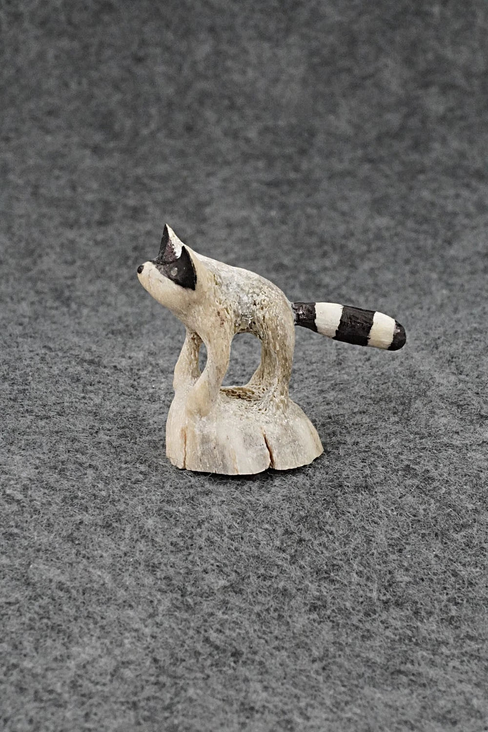 Raccoon Zuni Fetish Carving - Ruben Najera