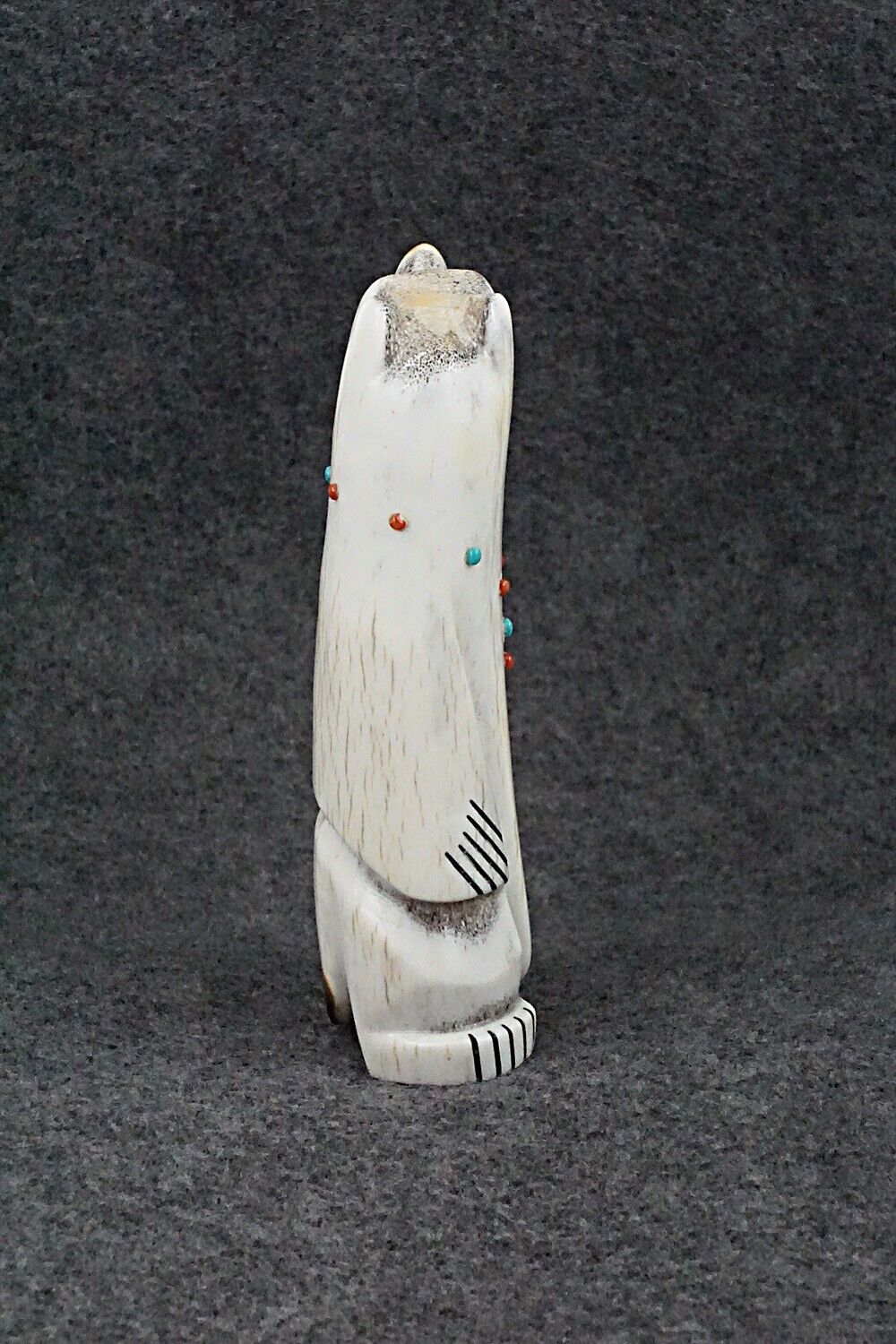 Bear Zuni Fetish Carving - Claudia Peina