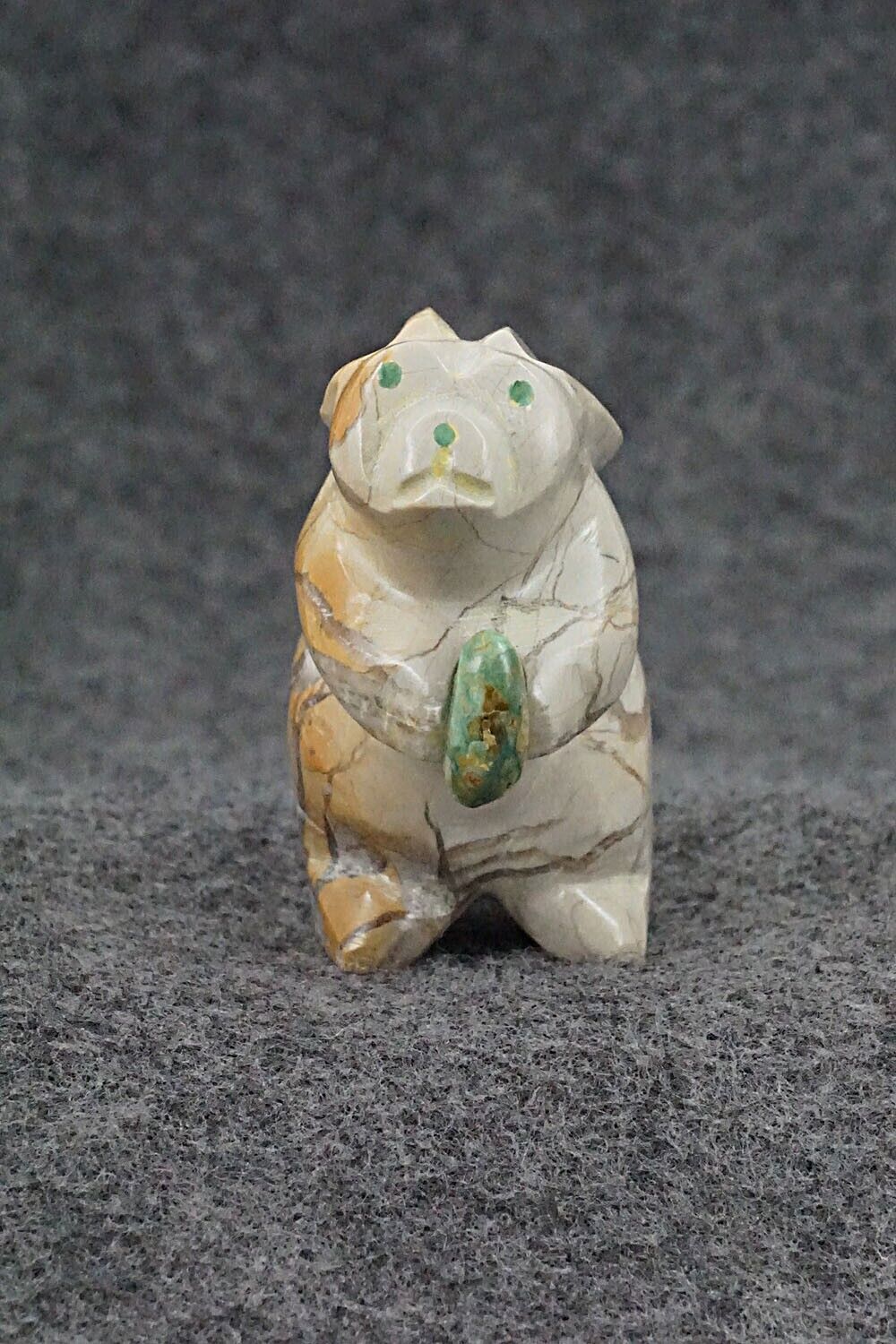 Rabbit Zuni Fetish Carving - Enrike Leekya