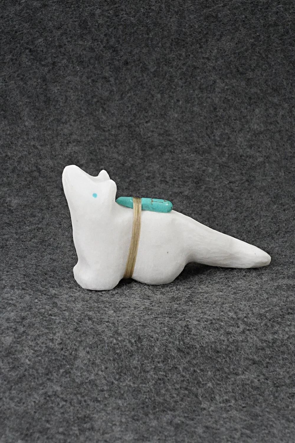 Wolf Zuni Fetish Carving - Herbert Halate