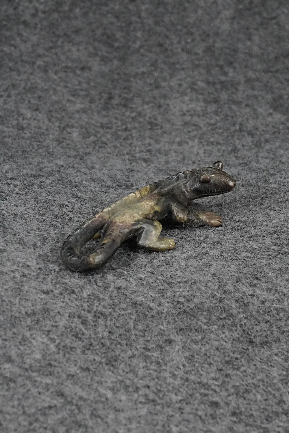 Lizard Zuni Fetish Carving - Lance Cheama