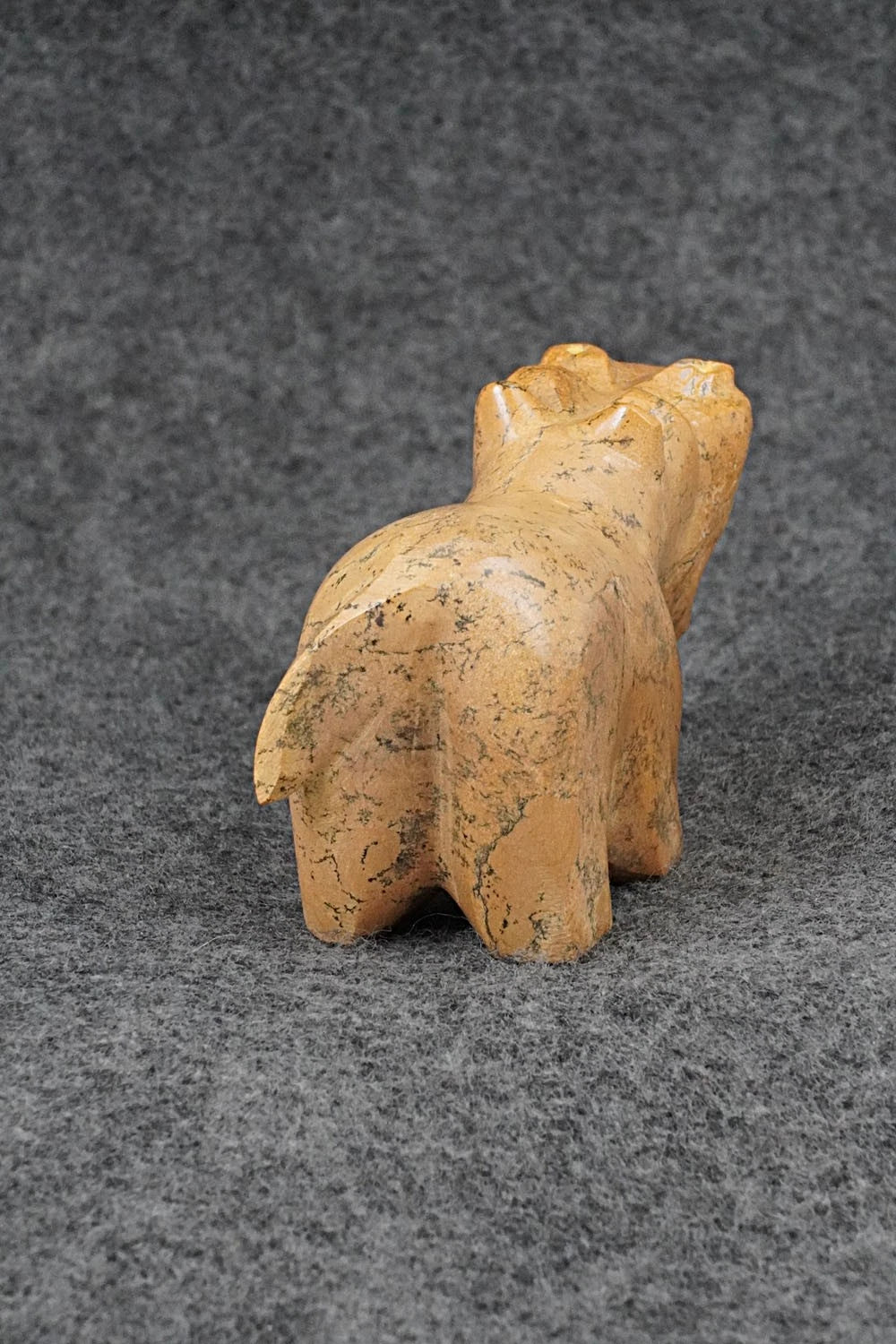 Hippo Zuni Fetish Carving - Enrike Leekya