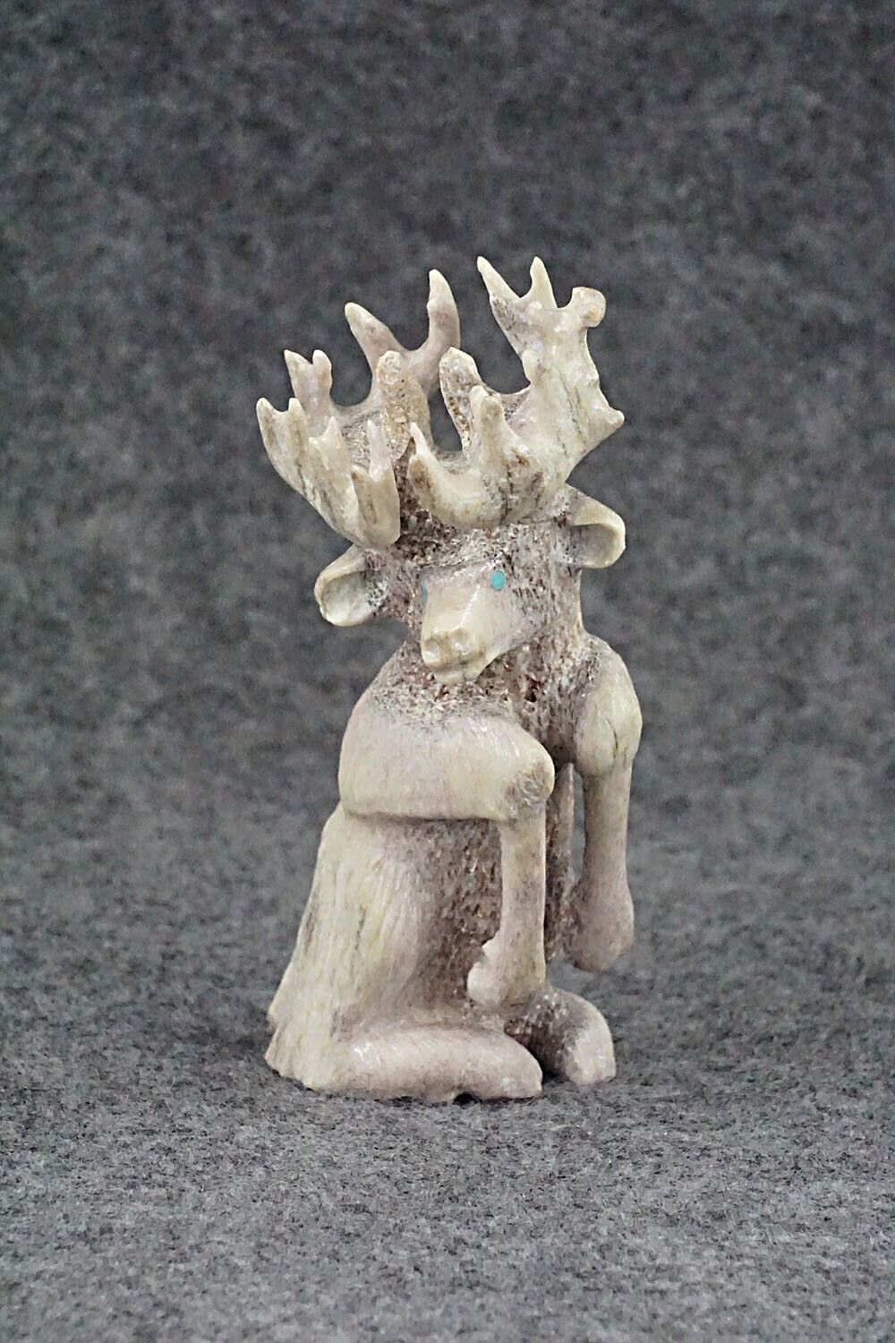 Deer Zuni Fetish Carving - Maxx Laate