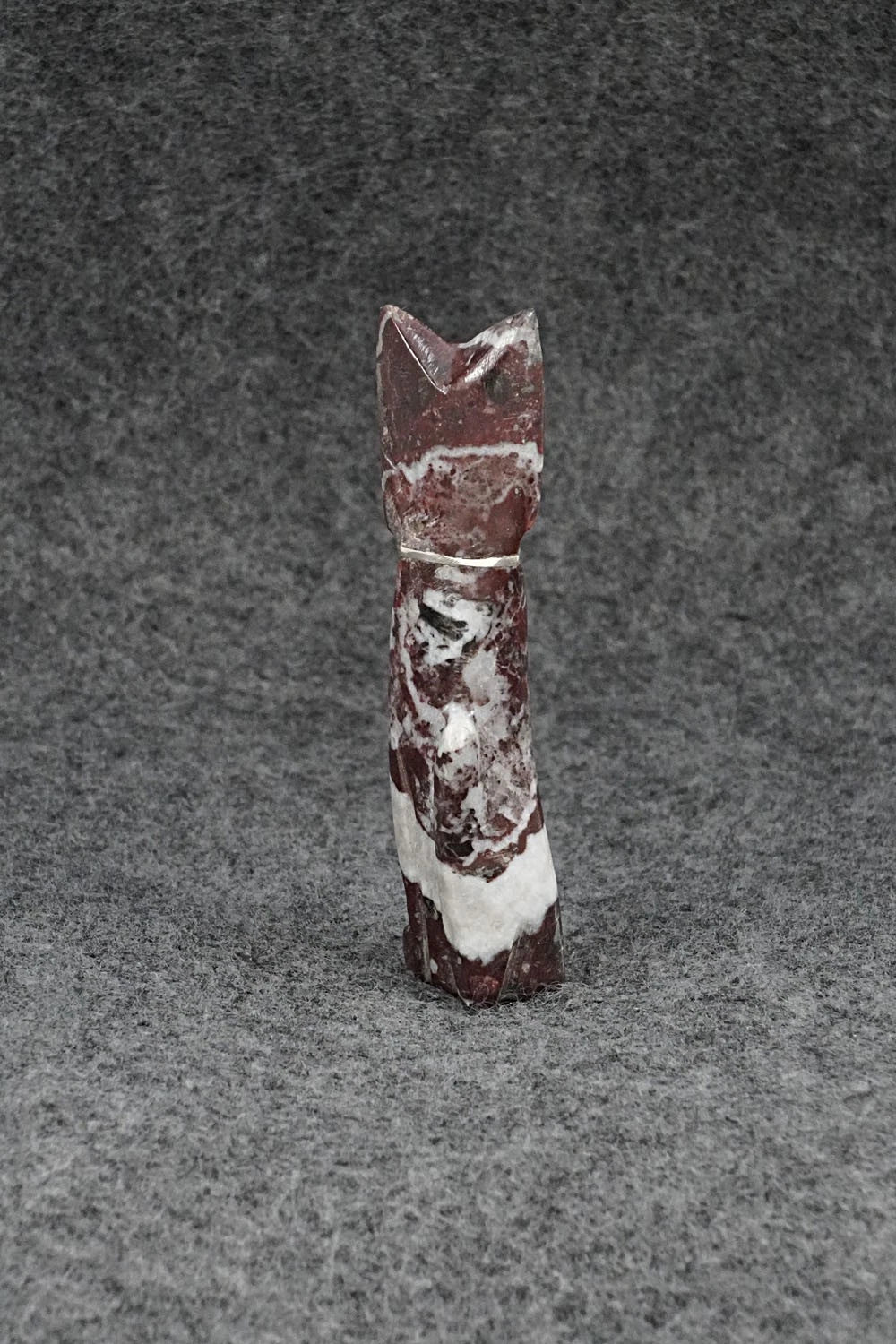 Cat Zuni Fetish Carving - Kenny Chavez