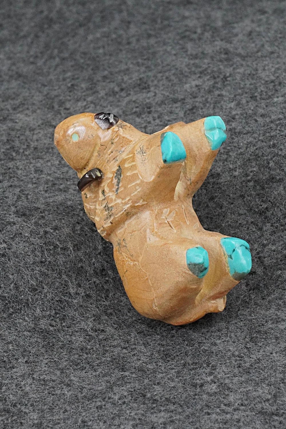 Buffalo Zuni Fetish Carving - Freddie Leekya