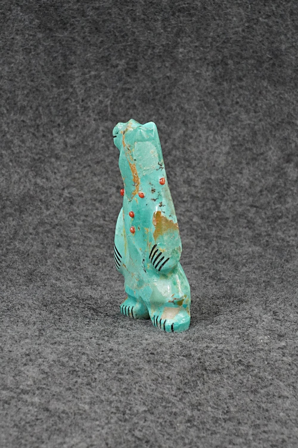 Bear Zuni Fetish Carving - Claudia Peina