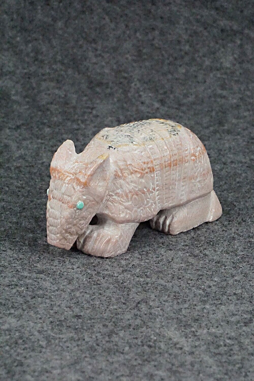 Armadillo Zuni Fetish Carving - Derrick Kaamasee