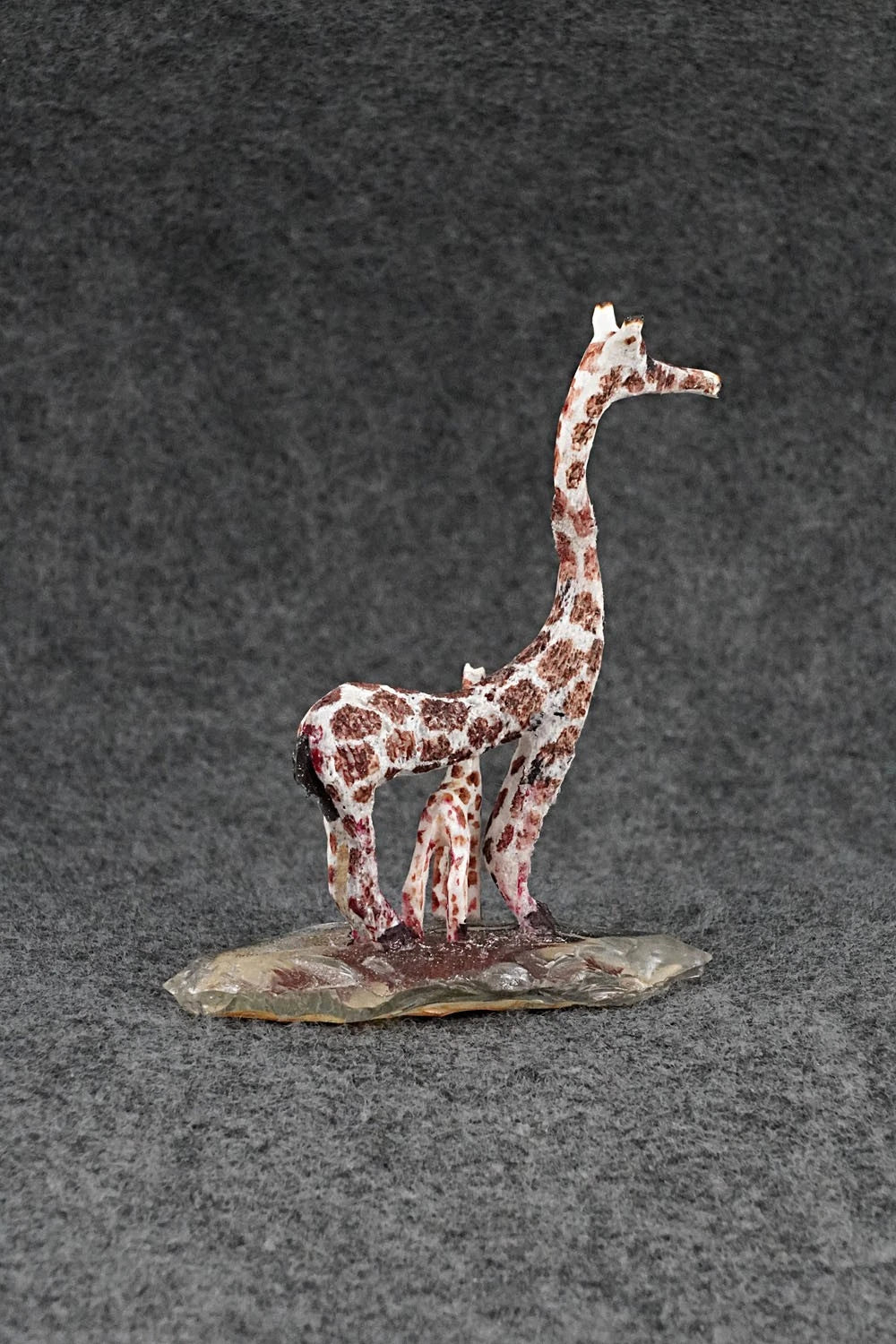 Giraffe Zuni Fetish Carving - Ruben Najara