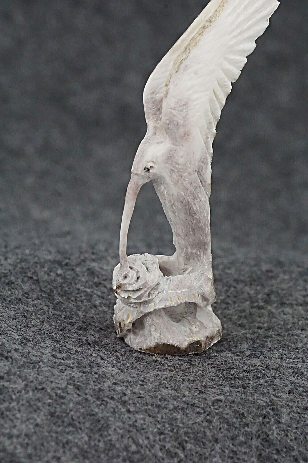 Hummingbird Zuni Fetish Carving - Lewis Malie Jr.